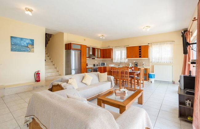 Villa Petros Large Private Pool Walk to Beach Sea Views A C Wifi Car Not Required - 180 - Foto 26