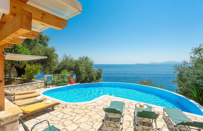 Villa Petros Large Private Pool Walk to Beach Sea Views A C Wifi Car Not Required - 180 - Foto 19