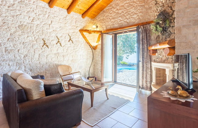 Villa Nionios Large Private Pool Walk to Beach Sea Views A C Wifi - 1033 - Foto 27