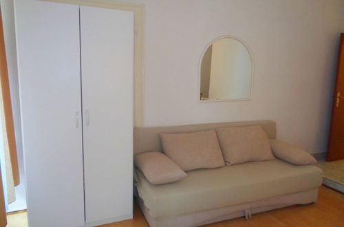 Photo 16 - Cozy Studio Apartment Gordana