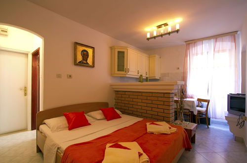 Photo 3 - Cozy Studio Apartment Gordana