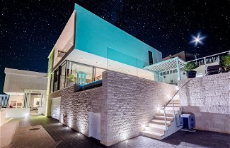 Foto 1 - Luxury Villa Soleil with Swimming Pool