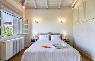 Photo 3 - Aerides Luxury Suites