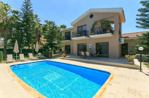 Photo 19 - Villa Stefanos Large Private Pool Walk to Beach A C Wifi Eco-friendly - 2403