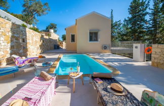 Photo 2 - Villa Alexandros Swimming Pool Walk to Beach A C Wifi - 3454