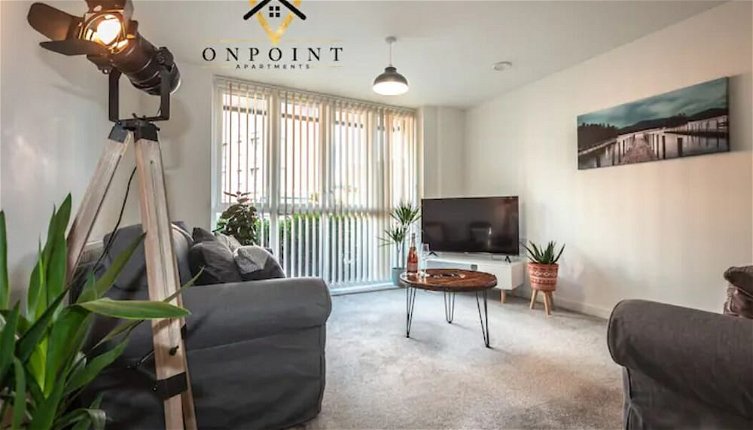 Foto 1 - ✰OnPoint- AMAZING Apt perfect for Business/Work✰