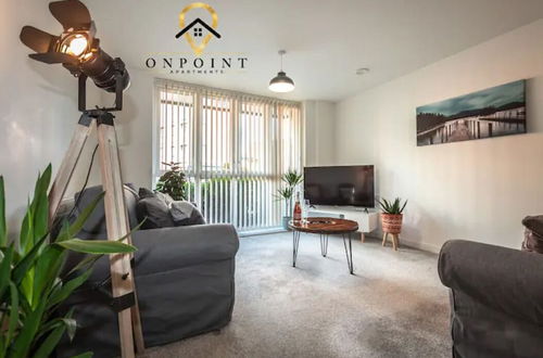 Photo 1 - ✰OnPoint- AMAZING Apt perfect for Business/Work✰