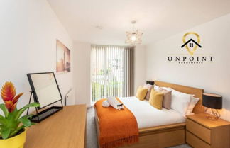 Foto 3 - ✰OnPoint- AMAZING Apt perfect for Business/Work✰