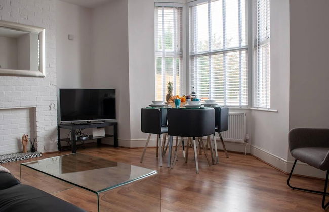 Apartment Ideal for Hospital by Nest Stays - Foto 12