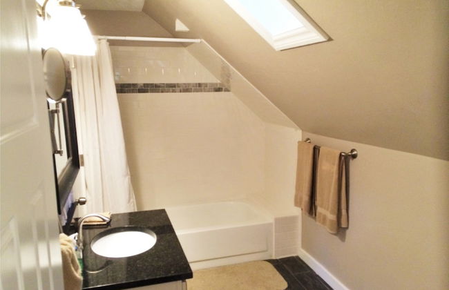 Historic Downtown Victorian Home - Foto 14