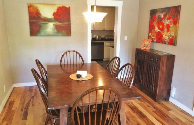 Historic Downtown Victorian Home - Foto 7