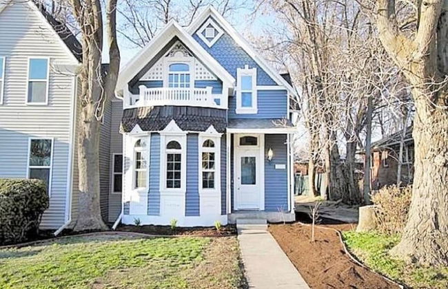 Historic Downtown Victorian Home - Foto 1
