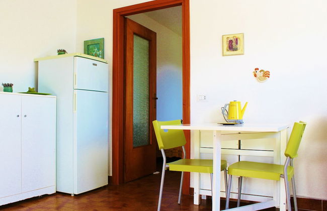 J HomeHolidays - Photo 2