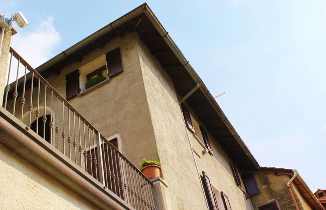 J HomeHolidays - Photo 17