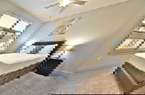 Photo 6 - Corporate Suites at Knox Henderson Dallas