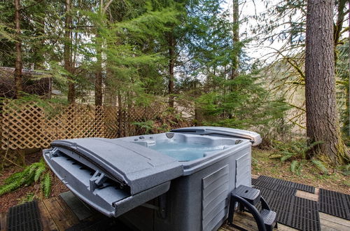 Photo 15 - 19MBR - Hot Tub - Sauna - BBQ - Pets Ok - WiFi - Sleeps 10