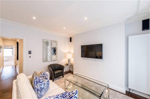 Photo 10 - Light and Airy Central Three Bed Flat