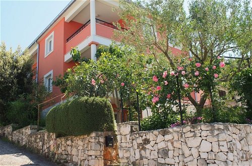 Photo 34 - 2 - Modern Apartment With Garden, 80m From Beach