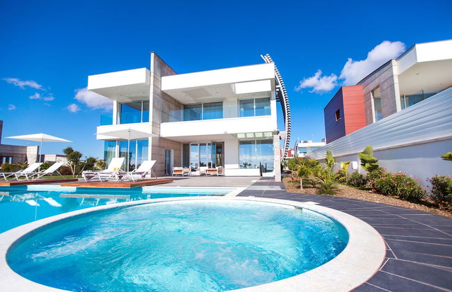 Tranquility Beachfront Villa - Foto 1