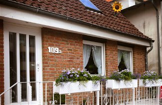 Photo 1 - Das Sonnenblumenhaus