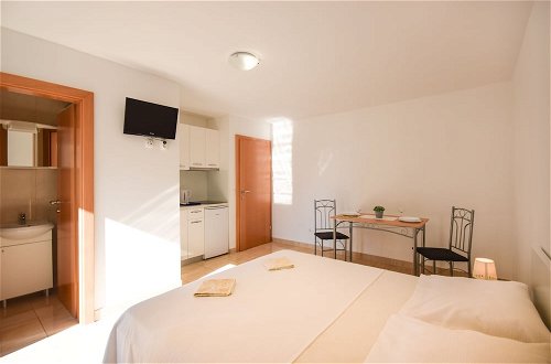 Photo 3 - Sunshine Apartments in Baska Voda