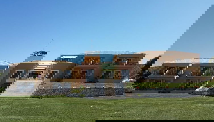 Foto 1 - Finiki Plaza