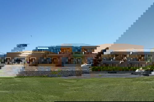 Foto 1 - Finiki Plaza