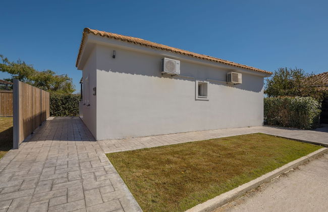 Villa Daphne With Private Pool - Two Bedroom Villa, Sleeps 5 - Foto 1