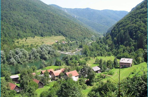 Photo 30 - Tranquil Holiday Home in Kvarner with Hot Tub