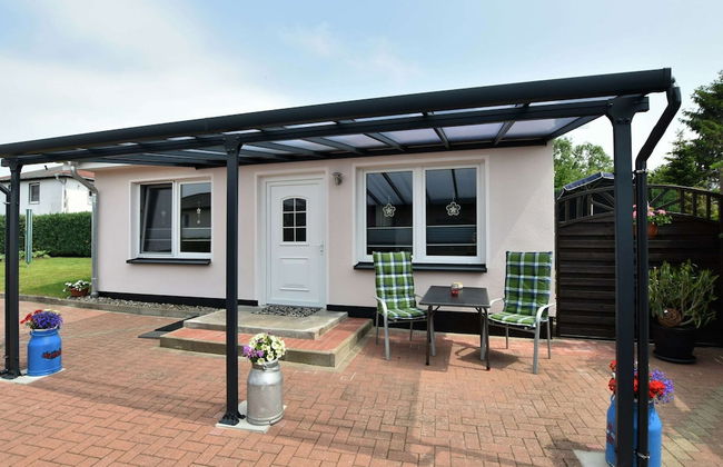 Modern Bungalow in Warnkenhagen Near Wellness - Foto 1