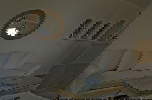 Photo 3 - Adonis Hotel & Apartments