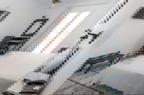 Photo 6 - Adonis Hotel & Apartments