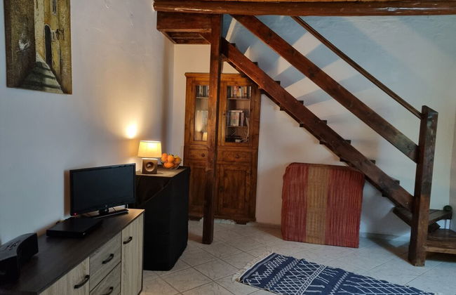 Charming Traditional 1-bed House in Rhodes - Photo 15