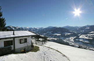 Foto 1 - Sunlit Chalet near Ski Area in Hopfgarten im Brixental