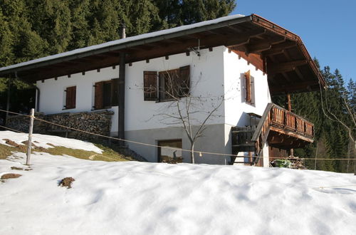 Photo 17 - Sunlit Chalet near Ski Area in Hopfgarten im Brixental