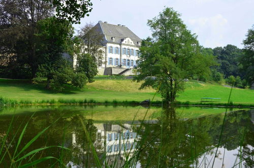 Foto 35 - Luxurious Castle in Marchin With Infrared Sauna