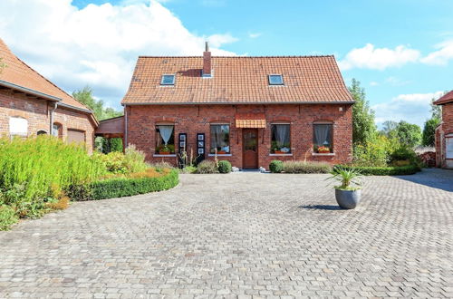 Photo 1 - Cozy Holiday Home in Ploegsteert With a Garden