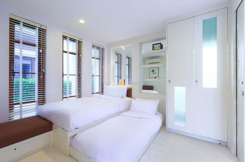 Photo 11 - Baan LonSai Beachfront Condominium