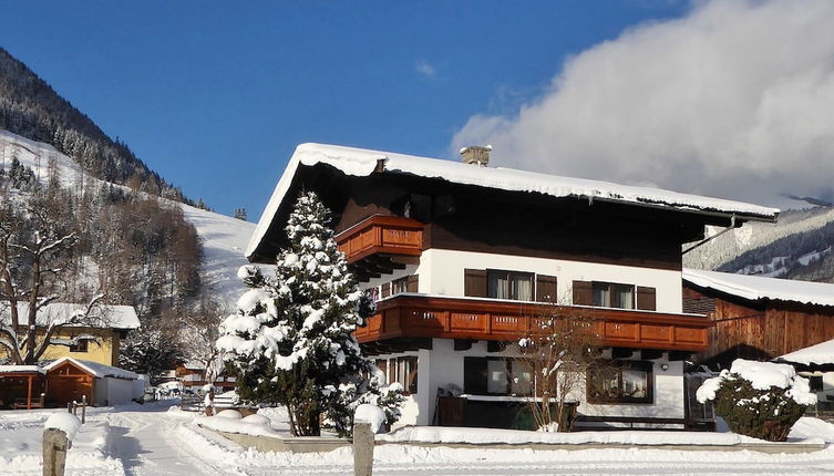 Photo 1 - Spacious Apartment near Ski Trail in Maishofen