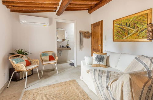 Photo 19 - Stylish Luxury Loft Sleeps 4 San Gimignano Tuscany