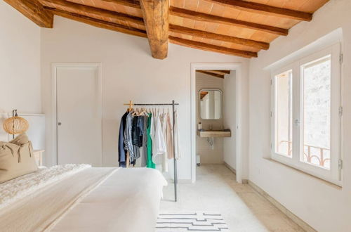 Photo 3 - Stylish Luxury Loft Sleeps 4 San Gimignano Tuscany