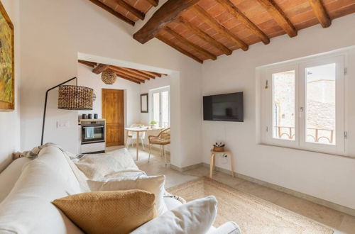 Photo 9 - Stylish Luxury Loft Sleeps 4 San Gimignano Tuscany