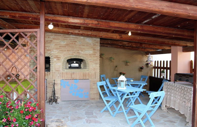 Villa with Salt Water & Heated Pool & Hot Tub near sea - Foto 10