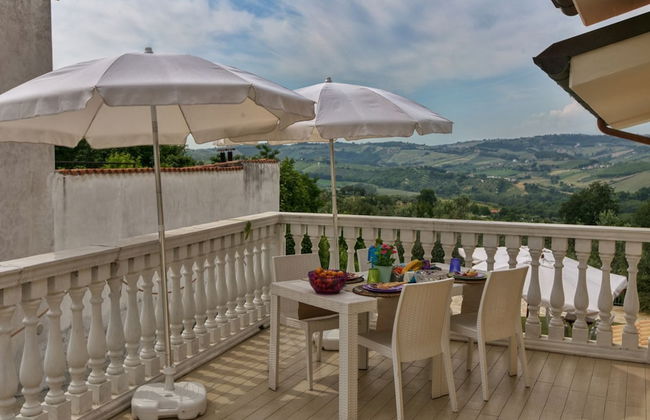 Mansion in Case Alte With Pool & Nature Trails - Foto 27