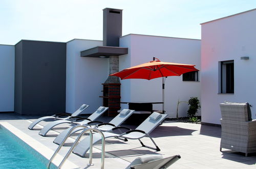 Photo 16 - Spacious Villa in Salir de Mato With Private Pool, Terrace