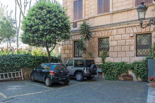 Photo 20 - Rental In Rome Orsini Apartment