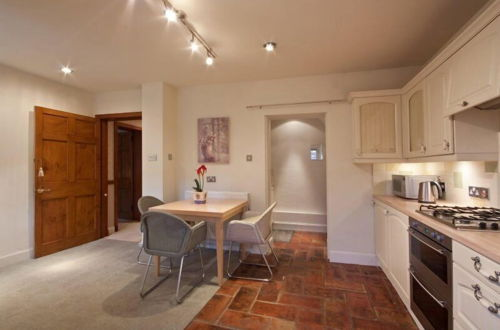 Photo 10 - Abercromby Place Apartment