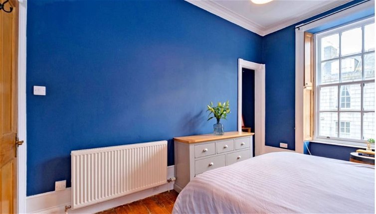 Photo 1 - Spacious 1-bed City Centre Apartment in Aberdeen