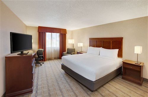 Photo 2 - Holiday Inn Dallas Market Center, an IHG Hotel