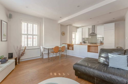 Foto 19 - Fantastic 2 Bedroom Apartment in Central London